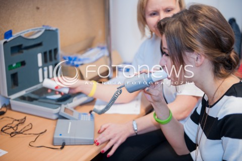  18.11.2015 WARSZAWA<br />MAMED KHALIDOV BADA PLUCA POLAKOW<br />N/Z BADANIE SPIROMETRYCZNE SPIROMETR<br /> 