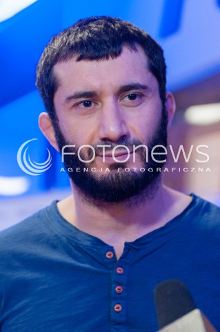  18.11.2015 WARSZAWA<br />MAMED KHALIDOV BADA PLUCA POLAKOW<br />N/Z MISTRZ FEDERACJI KSW MAMED KHALIDOV<br /> 