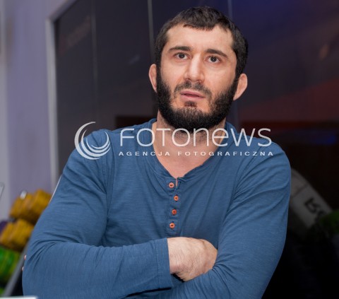 18.11.2015 WARSZAWA<br />MAMED KHALIDOV BADA PLUCA POLAKOW<br />N/Z MISTRZ FEDERACJI KSW MAMED KHALIDOV<br /> 