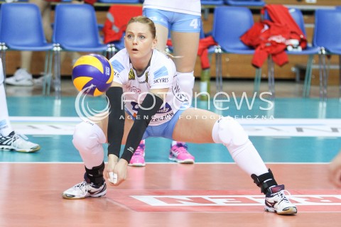  21.11.2015 RZESZOW <br />SIATKOWKA ORLEN LIGA 2015/2016 <br />WOMEN VOLLEYBALL POLAND POLISH ORLENLIGA LEAGUE SEASON 2015/2016 <br />MECZ DEVELOPRES SKYRES RZESZOW - KSZO OSTROWIEC SWIETOKRZYSKI<br />N/Z EWA CABAJEWSKA SYLWETKA <br /> 