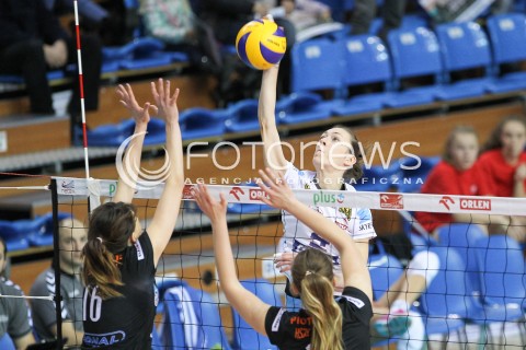  21.11.2015 RZESZOW <br />SIATKOWKA ORLEN LIGA 2015/2016 <br />WOMEN VOLLEYBALL POLAND POLISH ORLENLIGA LEAGUE SEASON 2015/2016 <br />MECZ DEVELOPRES SKYRES RZESZOW - KSZO OSTROWIEC SWIETOKRZYSKI<br />N/Z JOANNA KAPTURSKA <br /> 