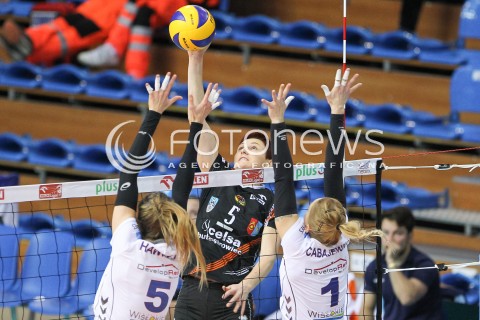  21.11.2015 RZESZOW <br />SIATKOWKA ORLEN LIGA 2015/2016 <br />WOMEN VOLLEYBALL POLAND POLISH ORLENLIGA LEAGUE SEASON 2015/2016 <br />MECZ DEVELOPRES SKYRES RZESZOW - KSZO OSTROWIEC SWIETOKRZYSKI<br />N/Z DOROTA SCIURKA <br /> 