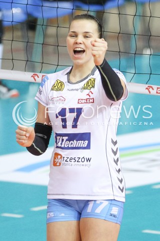  21.11.2015 RZESZOW <br />SIATKOWKA ORLEN LIGA 2015/2016 <br />WOMEN VOLLEYBALL POLAND POLISH ORLENLIGA LEAGUE SEASON 2015/2016 <br />MECZ DEVELOPRES SKYRES RZESZOW - KSZO OSTROWIEC SWIETOKRZYSKI<br />N/Z AGATA SKIBA RADOSC EMOCJE SYLWETKA <br /> 