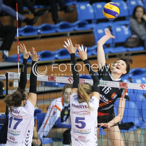 21.11.2015 RZESZOW <br />SIATKOWKA ORLEN LIGA 2015/2016 <br />WOMEN VOLLEYBALL POLAND POLISH ORLENLIGA LEAGUE SEASON 2015/2016 <br />MECZ DEVELOPRES SKYRES RZESZOW - KSZO OSTROWIEC SWIETOKRZYSKI<br />N/Z SANDRA SZCZYGIOL <br /> 
