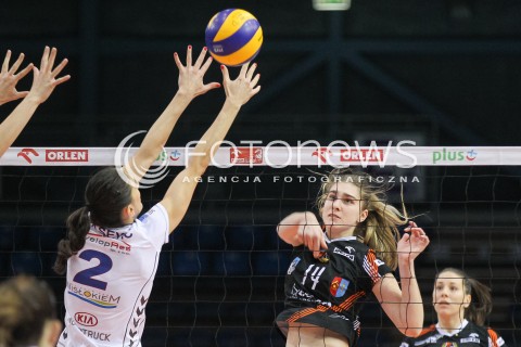  21.11.2015 RZESZOW <br />SIATKOWKA ORLEN LIGA 2015/2016 <br />WOMEN VOLLEYBALL POLAND POLISH ORLENLIGA LEAGUE SEASON 2015/2016 <br />MECZ DEVELOPRES SKYRES RZESZOW - KSZO OSTROWIEC SWIETOKRZYSKI<br />N/Z JULIA PIOTROWSKA <br /> 
