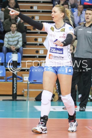 21.11.2015 RZESZOW <br />SIATKOWKA ORLEN LIGA 2015/2016 <br />WOMEN VOLLEYBALL POLAND POLISH ORLENLIGA LEAGUE SEASON 2015/2016 <br />MECZ DEVELOPRES SKYRES RZESZOW - KSZO OSTROWIEC SWIETOKRZYSKI<br />N/Z EWA CABAJEWSKA SYLWETKA RADOSC EMOCJE <br /> 