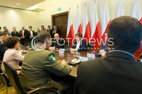 Spotkanie Premier Beaty Szydło ze szefami służb w Warszawie