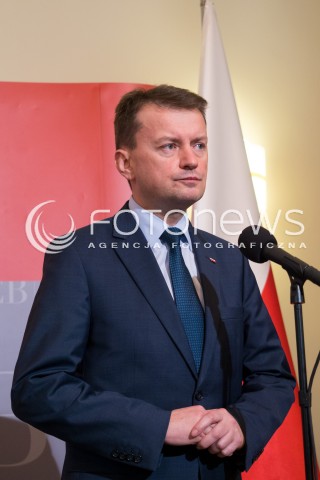  23.11.2015 WARSZAWA PREMIER BEATA SZYDLO SPOTKALA SIE Z SZEFAMI SLUZB W RZADOWYM CENTRUM BEZPIECZENSTWA<br />BRIEFING PRASOWY PO SPOTKANIU<br /> N/Z MARIUSZ BLASZCZAK<br /> 