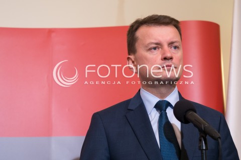  23.11.2015 WARSZAWA PREMIER BEATA SZYDLO SPOTKALA SIE Z SZEFAMI SLUZB W RZADOWYM CENTRUM BEZPIECZENSTWA<br />BRIEFING PRASOWY PO SPOTKANIU<br /> N/Z MARIUSZ BLASZCZAK<br /> 