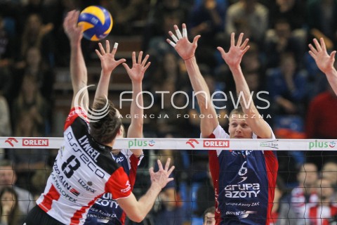  25.11.2015 RZESZOW<br />SIATKOWKA PLUSLIGA 2015/2016 MEN VOLLEYBALL POLAND POLISH PLUS LIGA LEAGUE SEASON 2015/2016<br />MECZ ASSECO RESOVIA RZESZOW - ZAKSA KEDZIERZYN KOZLE<br />N/Z JULIEN LYNEEL LUKASZ WISNIEWSKI <br /> 
