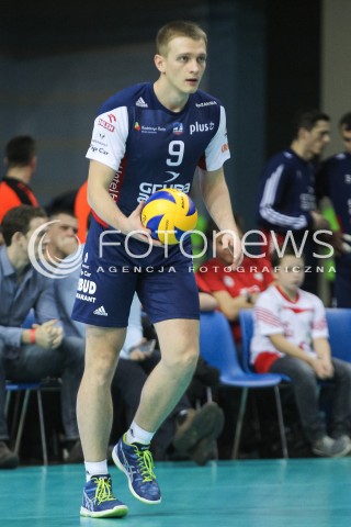  25.11.2015 RZESZOW<br />SIATKOWKA PLUSLIGA 2015/2016 MEN VOLLEYBALL POLAND POLISH PLUS LIGA LEAGUE SEASON 2015/2016<br />MECZ ASSECO RESOVIA RZESZOW - ZAKSA KEDZIERZYN KOZLE<br />N/Z LUKASZ WISNIEWSKI SYLWETKA <br /> 