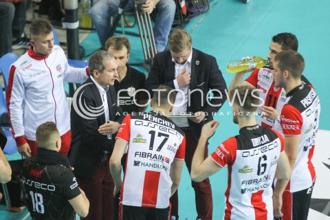 25.11.2015 RZESZOW<br />SIATKOWKA PLUSLIGA 2015/2016 MEN VOLLEYBALL POLAND POLISH PLUS LIGA LEAGUE SEASON 2015/2016<br />MECZ ASSECO RESOVIA RZESZOW - ZAKSA KEDZIERZYN KOZLE<br />N/Z ANDRZEJ KOWAL - I TRENER ( HEAD COACH ) <br /> 