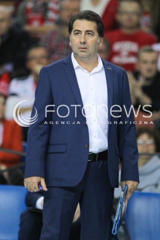  25.11.2015 RZESZOW<br />SIATKOWKA PLUSLIGA 2015/2016 MEN VOLLEYBALL POLAND POLISH PLUS LIGA LEAGUE SEASON 2015/2016<br />MECZ ASSECO RESOVIA RZESZOW - ZAKSA KEDZIERZYN KOZLE<br />N/Z FERDINANDO DE GIORGI - I TRENER ( HEAD COACH ) SYLWETKA <br /> 