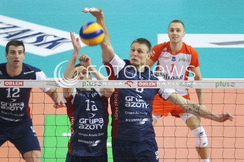  25.11.2015 RZESZOW<br />SIATKOWKA PLUSLIGA 2015/2016 MEN VOLLEYBALL POLAND POLISH PLUS LIGA LEAGUE SEASON 2015/2016<br />MECZ ASSECO RESOVIA RZESZOW - ZAKSA KEDZIERZYN KOZLE<br />N/Z BENJAMIN TONIUTTI LUKASZ WISNIEWSKI ATAK<br /> 
