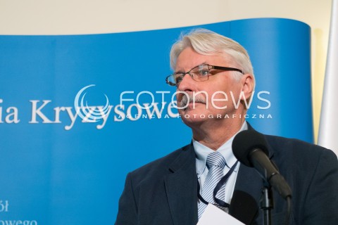  27.11.2015 WARSZAWA<br /> BRIEFING PRASOWY RZADU W SPRAWIE PORWANYCH MARYNARZY ZE STATKU U WYBRZEZY NIGERII W WARSZAWIE <br />N/Z WITOLD WASZCZYKOWSKI<br /> 