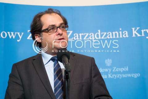  27.11.2015 WARSZAWA<br /> BRIEFING PRASOWY RZADU W SPRAWIE PORWANYCH MARYNARZY ZE STATKU U WYBRZEZY NIGERII W WARSZAWIE <br />N/Z MAREK GROBARCZYK<br /> 