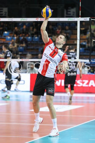  29.11.2015 RZESZOW<br />SIATKOWKA PLUSLIGA 2015/2016 MEN VOLLEYBALL POLAND POLISH PLUS LIGA LEAGUE SEASON 2015/2016<br />MECZ ASSECO RESOVIA RZESZOW - CUPRUM LUBIN<br />N/Z BARTOSZ KUREK SYLWETKA <br /> 