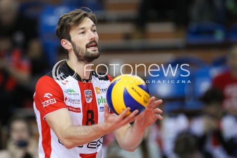  29.11.2015 RZESZOW<br />SIATKOWKA PLUSLIGA 2015/2016 MEN VOLLEYBALL POLAND POLISH PLUS LIGA LEAGUE SEASON 2015/2016<br />MECZ ASSECO RESOVIA RZESZOW - CUPRUM LUBIN<br />N/Z JULIEN LYNEEL SYLWETKA <br /> 
