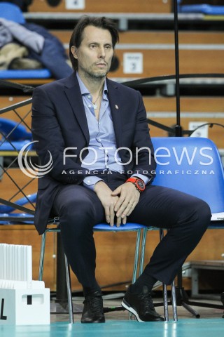  29.11.2015 RZESZOW<br />SIATKOWKA PLUSLIGA 2015/2016 MEN VOLLEYBALL POLAND POLISH PLUS LIGA LEAGUE SEASON 2015/2016<br />MECZ ASSECO RESOVIA RZESZOW - CUPRUM LUBIN<br />N/Z GHEORGHE GIANNI CRETU - I TRENER ( HEAD COACH ) SYLWETKA <br /> 