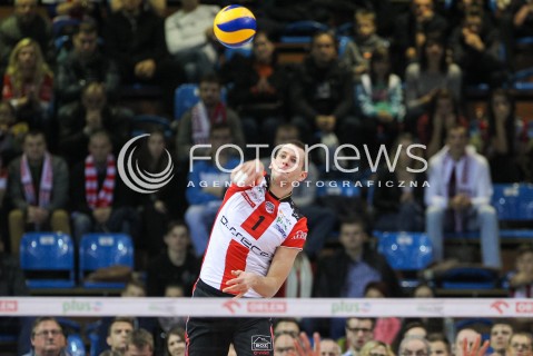  29.11.2015 RZESZOW<br />SIATKOWKA PLUSLIGA 2015/2016 MEN VOLLEYBALL POLAND POLISH PLUS LIGA LEAGUE SEASON 2015/2016<br />MECZ ASSECO RESOVIA RZESZOW - CUPRUM LUBIN<br />N/Z BARTOSZ KUREK SYLWETKA <br /> 