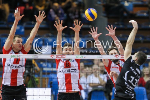  29.11.2015 RZESZOW<br />SIATKOWKA PLUSLIGA 2015/2016 MEN VOLLEYBALL POLAND POLISH PLUS LIGA LEAGUE SEASON 2015/2016<br />MECZ ASSECO RESOVIA RZESZOW - CUPRUM LUBIN<br />N/Z BARTOSZ KUREK DAWID DRYJA JULIEN LYNEEL <br /> 