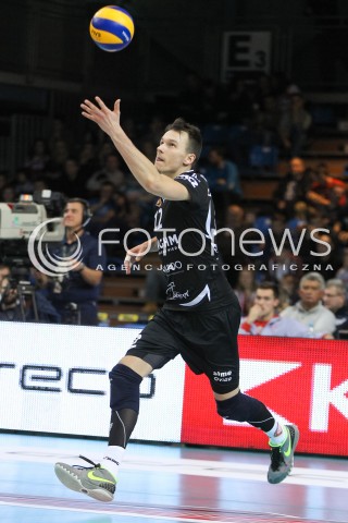  29.11.2015 RZESZOW<br />SIATKOWKA PLUSLIGA 2015/2016 MEN VOLLEYBALL POLAND POLISH PLUS LIGA LEAGUE SEASON 2015/2016<br />MECZ ASSECO RESOVIA RZESZOW - CUPRUM LUBIN<br />N/Z WOJCIECH WLODARCZYK SYLWETKA <br /> 