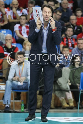  29.11.2015 RZESZOW<br />SIATKOWKA PLUSLIGA 2015/2016 MEN VOLLEYBALL POLAND POLISH PLUS LIGA LEAGUE SEASON 2015/2016<br />MECZ ASSECO RESOVIA RZESZOW - CUPRUM LUBIN<br />N/Z GHEORGHE GIANNI CRETU - I TRENER ( HEAD COACH ) SYLWETKA <br /> 