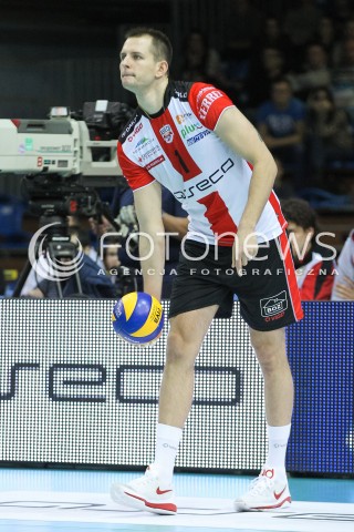  29.11.2015 RZESZOW<br />SIATKOWKA PLUSLIGA 2015/2016 MEN VOLLEYBALL POLAND POLISH PLUS LIGA LEAGUE SEASON 2015/2016<br />MECZ ASSECO RESOVIA RZESZOW - CUPRUM LUBIN<br />N/Z BARTOSZ KUREK SYLWETKA <br /> 