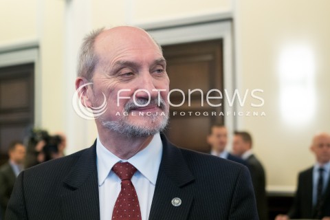  01.12.2015 WARSZAWA<br /> POSIEDZENIE RADY MINISTROW<br /> N/Z ANTONI MACIEREWICZ<br /> 