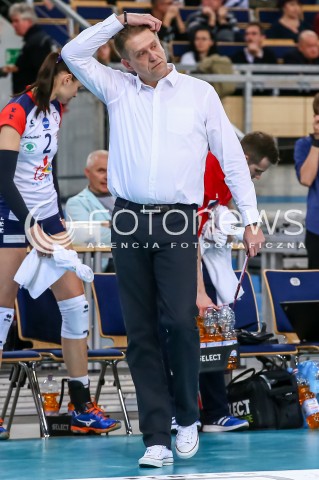  02.12.2015 LODZ SIATKOWKA ORLEN LIGA SEZON 2015/2016 VOLLEYBALL POLISH SEASON <br />
BEEF MASTER BUDOWLANI LODZ - IMPEL WROCLAW<br />
N/Z TRENER JACEK PASINSKI SYLWETKA<br />
 