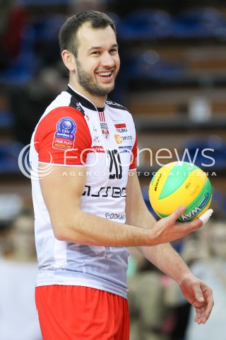  02.12.2015 RZESZOW POLAND<br />SIATKOWKA LIGA MISTRZOW <br />MEN CEV VOLLEYBALL CHAMPIONS LEAGUE 2015/2016<br />MATCH ASSECO RESOVIA - VOLLEY ASSE LENNIK <br />N/Z DOMINIK WITCZAK SYLWETKA <br /> 