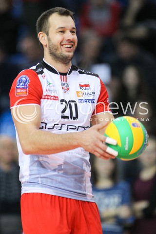  02.12.2015 RZESZOW POLAND<br />SIATKOWKA LIGA MISTRZOW <br />MEN CEV VOLLEYBALL CHAMPIONS LEAGUE 2015/2016<br />MATCH ASSECO RESOVIA - VOLLEY ASSE LENNIK <br />N/Z DOMINIK WITCZAK SYLWETKA <br /> 