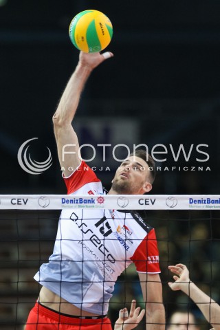  02.12.2015 RZESZOW POLAND<br />SIATKOWKA LIGA MISTRZOW <br />MEN CEV VOLLEYBALL CHAMPIONS LEAGUE 2015/2016<br />MATCH ASSECO RESOVIA - VOLLEY ASSE LENNIK <br />N/Z RUSSELL HOLMES SYLWETKA ATAK<br /> 