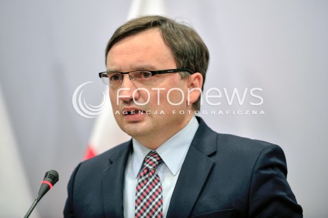  02.12.2015 WARSZAWA<br />KONFERENCJA RPASOWA MINISTRA SPRAWIEDLIWOSCI DOTYCZACA TRYBUNALU KONSTYTUCYJNEGO<br />N/Z MINISTER SPRAWIEDLIWOSCI ZBIGNIEW ZIOBRO <br /> 