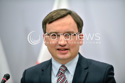  02.12.2015 WARSZAWA<br />KONFERENCJA RPASOWA MINISTRA SPRAWIEDLIWOSCI DOTYCZACA TRYBUNALU KONSTYTUCYJNEGO<br />N/Z MINISTER SPRAWIEDLIWOSCI ZBIGNIEW ZIOBRO <br /> 