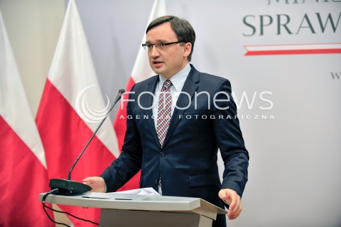  02.12.2015 WARSZAWA<br />KONFERENCJA RPASOWA MINISTRA SPRAWIEDLIWOSCI DOTYCZACA TRYBUNALU KONSTYTUCYJNEGO<br />N/Z MINISTER SPRAWIEDLIWOSCI ZBIGNIEW ZIOBRO <br /> 