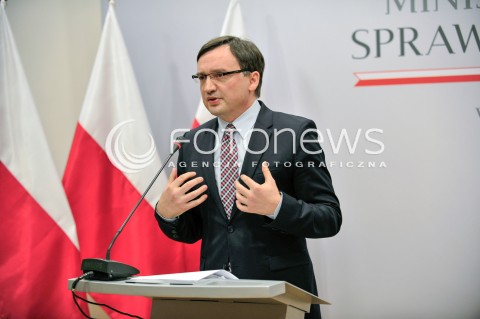  02.12.2015 WARSZAWA<br />KONFERENCJA RPASOWA MINISTRA SPRAWIEDLIWOSCI DOTYCZACA TRYBUNALU KONSTYTUCYJNEGO<br />N/Z MINISTER SPRAWIEDLIWOSCI ZBIGNIEW ZIOBRO <br /> 