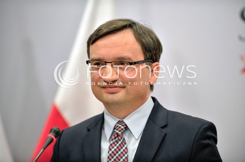  02.12.2015 WARSZAWA<br />KONFERENCJA RPASOWA MINISTRA SPRAWIEDLIWOSCI DOTYCZACA TRYBUNALU KONSTYTUCYJNEGO<br />N/Z MINISTER SPRAWIEDLIWOSCI ZBIGNIEW ZIOBRO <br /> 