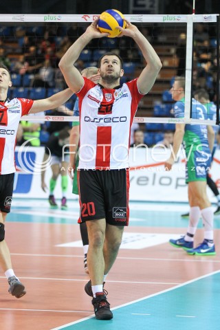  05.12.2015 RZESZOW<br />
SIATKOWKA PLUSLIGA 2015/2016 MEN VOLLEYBALL POLAND POLISH PLUS LIGA LEAGUE SEASON 2015/2016<br />
MECZ ASSECO RESOVIA RZESZOW - AZS POLITECHNIKA WARSZAWSKA<br />
N/Z DOMINIK WITCZAK SYLWETKA <br />
 