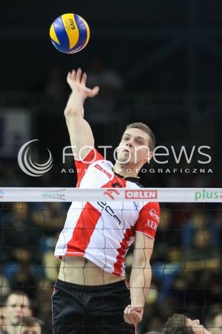  05.12.2015 RZESZOW<br />
SIATKOWKA PLUSLIGA 2015/2016 MEN VOLLEYBALL POLAND POLISH PLUS LIGA LEAGUE SEASON 2015/2016<br />
MECZ ASSECO RESOVIA RZESZOW - AZS POLITECHNIKA WARSZAWSKA<br />
N/Z DMYTRO PASHYTSKYY ( PASZYCKI ) SYLWETKA ATAK<br />
 
