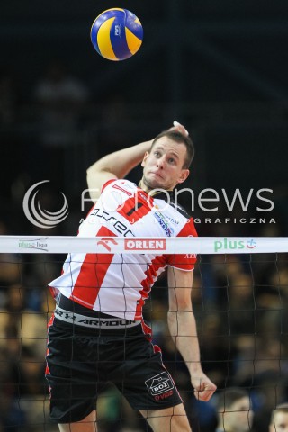  05.12.2015 RZESZOW<br />
SIATKOWKA PLUSLIGA 2015/2016 MEN VOLLEYBALL POLAND POLISH PLUS LIGA LEAGUE SEASON 2015/2016<br />
MECZ ASSECO RESOVIA RZESZOW - AZS POLITECHNIKA WARSZAWSKA<br />
N/Z BARTOSZ KUREK SYLWETKA ATAK<br />
 