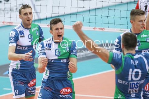  05.12.2015 RZESZOW<br />
SIATKOWKA PLUSLIGA 2015/2016 MEN VOLLEYBALL POLAND POLISH PLUS LIGA LEAGUE SEASON 2015/2016<br />
MECZ ASSECO RESOVIA RZESZOW - AZS POLITECHNIKA WARSZAWSKA<br />
N/Z PAWEL HALABA GUILLAUME SAMICA RADOSC EMOCJE <br />
 