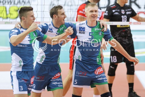  05.12.2015 RZESZOW<br />SIATKOWKA PLUSLIGA 2015/2016 MEN VOLLEYBALL POLAND POLISH PLUS LIGA LEAGUE SEASON 2015/2016<br />MECZ ASSECO RESOVIA RZESZOW - AZS POLITECHNIKA WARSZAWSKA<br />N/Z PAWEL ZAGUMNY GUILLAUME SAMICA PRZEMYSLAW SMOLINSKI RADOSC EMOCJE <br /> 