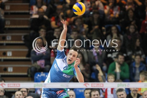  05.12.2015 RZESZOW<br />SIATKOWKA PLUSLIGA 2015/2016 MEN VOLLEYBALL POLAND POLISH PLUS LIGA LEAGUE SEASON 2015/2016<br />MECZ ASSECO RESOVIA RZESZOW - AZS POLITECHNIKA WARSZAWSKA<br />N/Z PAWEL HALABA SYLWETKA <br /> 