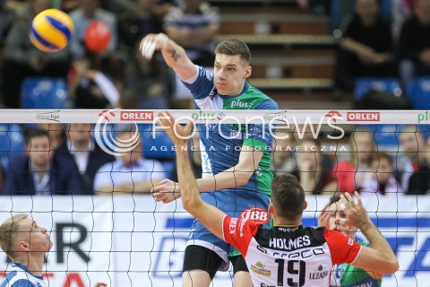  05.12.2015 RZESZOW<br />SIATKOWKA PLUSLIGA 2015/2016 MEN VOLLEYBALL POLAND POLISH PLUS LIGA LEAGUE SEASON 2015/2016<br />MECZ ASSECO RESOVIA RZESZOW - AZS POLITECHNIKA WARSZAWSKA<br />N/Z BARTLOMIEJ LEMANSKI <br /> 