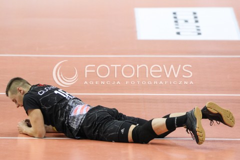  05.12.2015 RZESZOW<br />SIATKOWKA PLUSLIGA 2015/2016 MEN VOLLEYBALL POLAND POLISH PLUS LIGA LEAGUE SEASON 2015/2016<br />MECZ ASSECO RESOVIA RZESZOW - AZS POLITECHNIKA WARSZAWSKA<br />N/Z DAMIAN WOJTASZEK SMUTEK PORAZK PRZEGRANA EMOCJE<br /> 