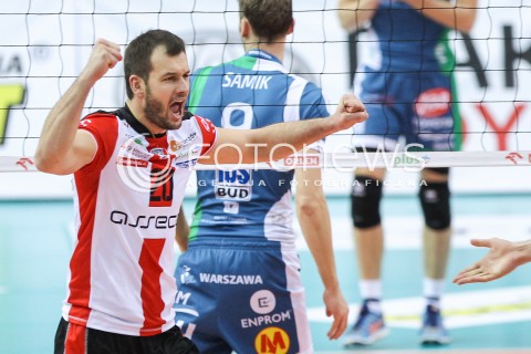  05.12.2015 RZESZOW<br />SIATKOWKA PLUSLIGA 2015/2016 MEN VOLLEYBALL POLAND POLISH PLUS LIGA LEAGUE SEASON 2015/2016<br />MECZ ASSECO RESOVIA RZESZOW - AZS POLITECHNIKA WARSZAWSKA<br />N/Z DOMINIK WITCZAK RADOSC EMOCJE SYLWETKA <br /> 