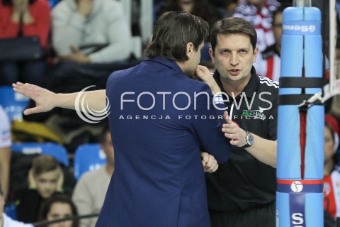  05.12.2015 RZESZOW<br />SIATKOWKA PLUSLIGA 2015/2016 MEN VOLLEYBALL POLAND POLISH PLUS LIGA LEAGUE SEASON 2015/2016<br />MECZ ASSECO RESOVIA RZESZOW - AZS POLITECHNIKA WARSZAWSKA<br />N/Z JAKUB BEDNARUK - I TRENER ( HEAD COACH ) SEDZIA TOMASZ FLIS DYSKUSJA DYSKUSJE KLOTNIA EMOCJE<br /> 