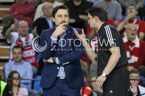 05.12.2015 RZESZOW<br />SIATKOWKA PLUSLIGA 2015/2016 MEN VOLLEYBALL POLAND POLISH PLUS LIGA LEAGUE SEASON 2015/2016<br />MECZ ASSECO RESOVIA RZESZOW - AZS POLITECHNIKA WARSZAWSKA<br />N/Z JAKUB BEDNARUK - I TRENER ( HEAD COACH ) SEDZIA TOMASZ FLIS DYSKUSJA DYSKUSJE KLOTNIA EMOCJE<br /> 