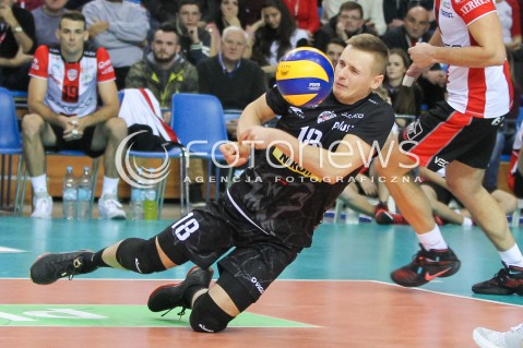  05.12.2015 RZESZOW<br />SIATKOWKA PLUSLIGA 2015/2016 MEN VOLLEYBALL POLAND POLISH PLUS LIGA LEAGUE SEASON 2015/2016<br />MECZ ASSECO RESOVIA RZESZOW - AZS POLITECHNIKA WARSZAWSKA<br />N/Z DAMIAN WOJTASZEK SYLWETKA <br /> 